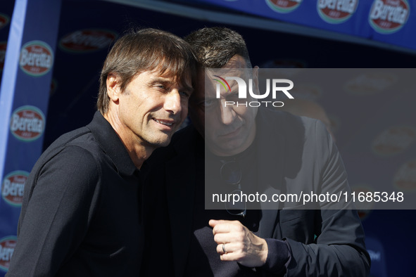 Antonio Conte coaches Napoli and Roberto D'Aversa during the Serie A soccer match between Empoli FC and SSC Napoli at Stadio Carlo Castellan...