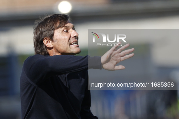 Antonio Conte coaches Napoli during the Serie A soccer match between Empoli FC and SSC Napoli at Stadio Carlo Castellani in Empoli, Italy, o...