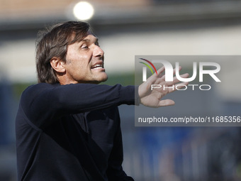 Antonio Conte coaches Napoli during the Serie A soccer match between Empoli FC and SSC Napoli at Stadio Carlo Castellani in Empoli, Italy, o...