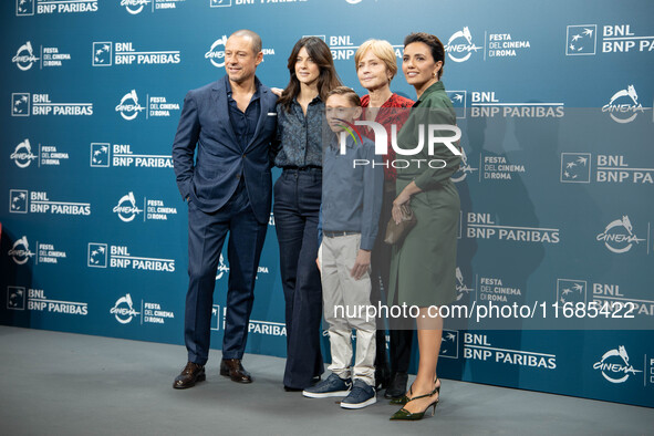 Stefano Accorsi, Barbara Ronchi, Christian Cervone, Cristina Comencini, and Serena Rossi attend the ''Il Treno Dei Bambini'' photocall durin...