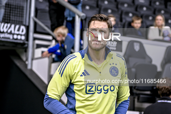 AFC Ajax Amsterdam forward Wout Weghorst plays during the match between Heracles Almelo and Ajax at the Asito Stadium for the Dutch Eredivis...