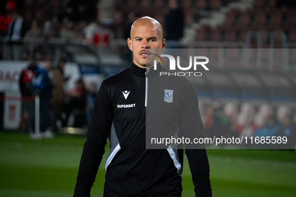 Goalkeeper Filip Bednarek warms up before the game between KS Cracovia and Lech Poznan in Krakow, Poland, on October 19, 2024. PKO BP Ekstra...