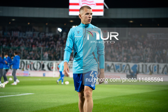 Antoni Kozubal warms up before the game between KS Cracovia and Lech Poznan in Krakow, Poland, on October 19, 2024, during the PKO BP Ekstra...