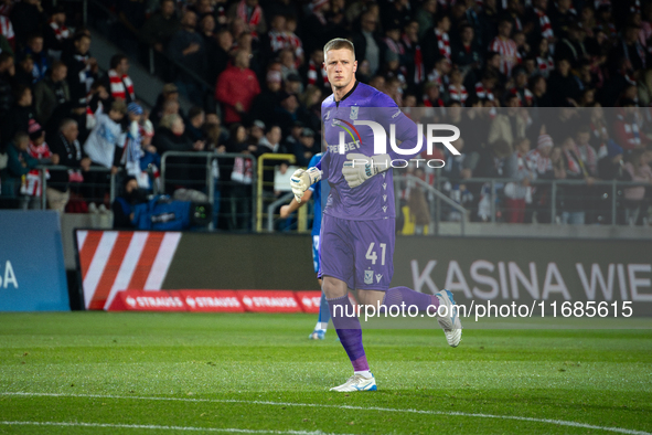 Goalkeeper Bartosz Mrozek participates in the game between KS Cracovia and Lech Poznan in Krakow, Poland, on October 19, 2024. PKO BP Ekstra...