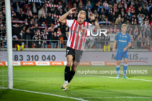 Mick van Buren participates in the game between KS Cracovia and Lech Poznan in Krakow, Poland, on October 19, 2024. This is a PKO BP Ekstrak...