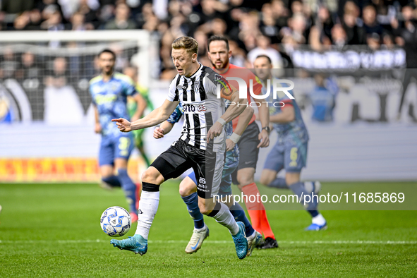 Heracles Almelo midfielder Brian de Keersmaecker plays during the match between Heracles Almelo and Ajax at the Asito Stadium for the Dutch...