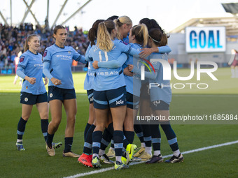 Jill Roord #10 of Manchester City W.F.C. celebrates her goal with teammates during the Barclays FA Women's Super League match between Manche...