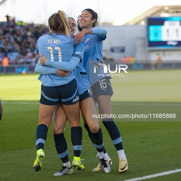 Jill Roord #10 of Manchester City W.F.C. celebrates her goal with teammates during the Barclays FA Women's Super League match between Manche...