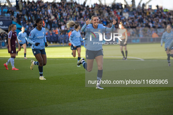 Jill Roord #10 of Manchester City W.F.C. celebrates her goal during the Barclays FA Women's Super League match between Manchester City and A...