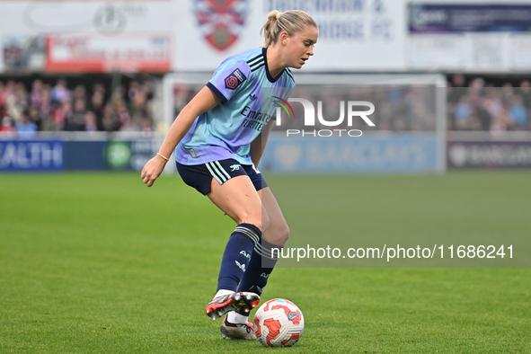 Alessia Russo (23 Arsenal) controls the ball during the Barclays FA Women's Super League match between West Ham United and Arsenal at the Ch...