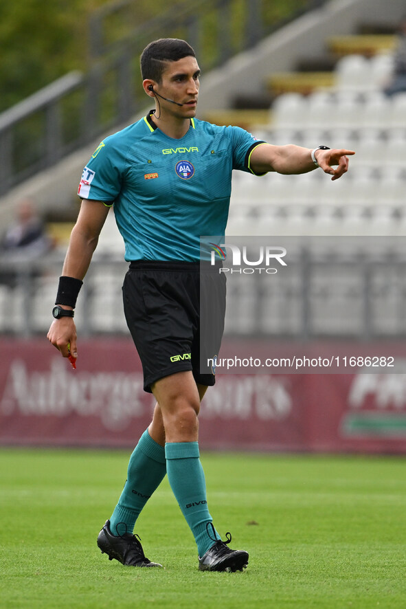 A referee officiates during the 7th day of the Serie A Femminile eBay Championship between A.S. Roma and A.C. Milan Femminile at the Tre Fon...