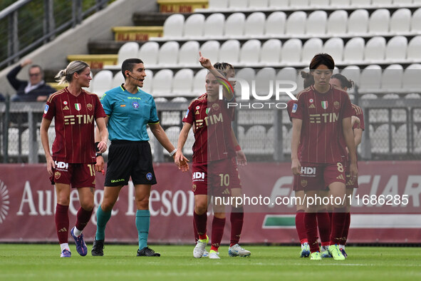 Manuela Giugliano of A.S. Roma Femminile celebrates after scoring the goal to make it 1-1 during the 7th day of the Serie A Femminile eBay C...