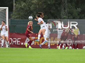 Manuela Giugliano of A.S. Roma Femminile scores the goal to make it 1-1 during the 7th day of the Serie A Femminile eBay Championship betwee...