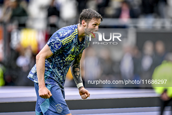 AFC Ajax Amsterdam forward Wout Weghorst plays during the match between Heracles Almelo and Ajax at the Asito Stadium for the Dutch Eredivis...