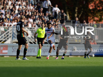 Atalanta's Ederson Jose dos Santos Lourenco da Silva plays against Venezia's Gianluca Busio during the Italian Serie A soccer championship m...