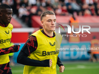 Florian Wirtz of Bayer 04 Leverkusen warms up during the Bundesliga match between Bayer 04 Leverkusen and Eintracht Frankfurt at BayArena in...