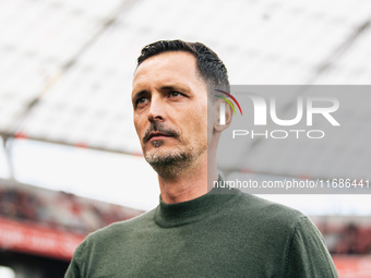 Dino Toppmoeller, Head Coach of Eintracht Frankfurt, looks on prior to the Bundesliga match between Bayer 04 Leverkusen and Eintracht Frankf...