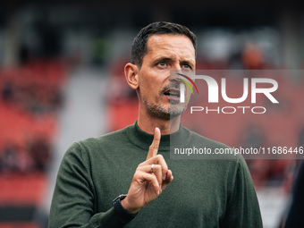 Dino Toppmoeller, Head Coach of Eintracht Frankfurt, looks on prior to the Bundesliga match between Bayer 04 Leverkusen and Eintracht Frankf...