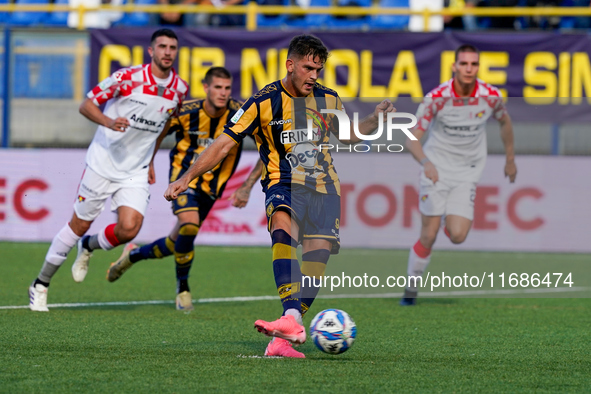 Andrea Adorante of SS Juve Stabia scoring penalty during the Serie B match between SS Juve Stabia and Cremonese at Stadio Romeo Menti Castel...