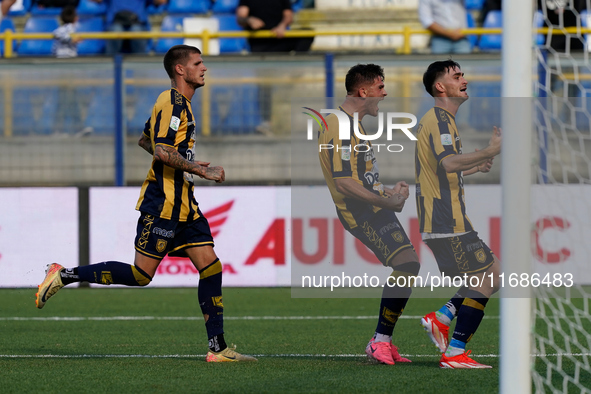 Andrea Adorante of SS Juve Stabia celebrates after scoring during the Serie B match between SS Juve Stabia and Cremonese at Stadio Romeo Men...