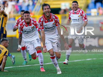 Franco Vazquez of Cremonese celebrates after scoring during the Serie B match between SS Juve Stabia and Cremonese at Stadio Romeo Menti Cas...