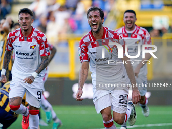 Franco Vazquez of Cremonese celebrates after scoring during the Serie B match between SS Juve Stabia and Cremonese at Stadio Romeo Menti Cas...