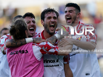 Franco Vazquez of Cremonese celebrates after scoring during the Serie B match between SS Juve Stabia and Cremonese at Stadio Romeo Menti Cas...