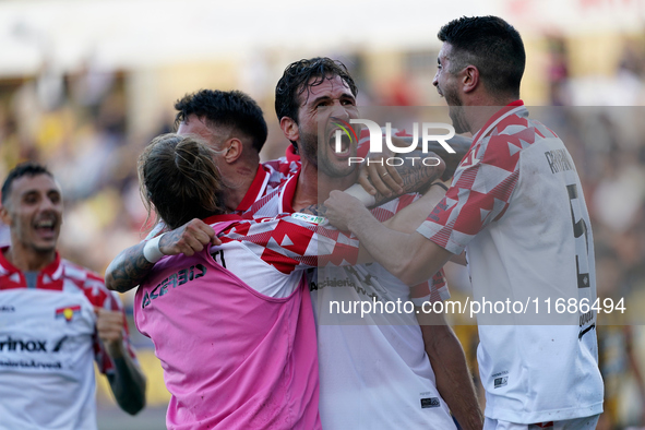 Franco Vazquez of Cremonese celebrates after scoring during the Serie B match between SS Juve Stabia and Cremonese at Stadio Romeo Menti Cas...