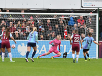 Mariona Caldentey (8 Arsenal) scores from the penalty spot to make it 0-1 during the Barclays FA Women's Super League match between West Ham...