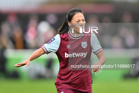 Li Mengwen (26 West Ham) goes forward during the Barclays FA Women's Super League match between West Ham United and Arsenal at the Chigwell...