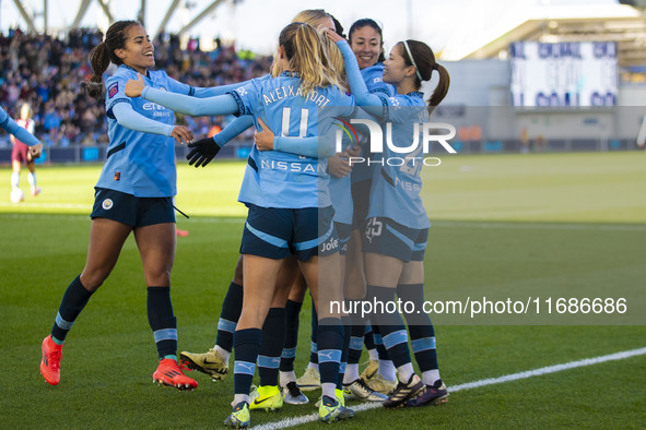 Jill Roord #10 of Manchester City W.F.C. celebrates her goal with teammates during the Barclays FA Women's Super League match between Manche...