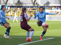 Mary Fowler #8 of Manchester City W.F.C. controls the ball during the Barclays FA Women's Super League match between Manchester City and Ast...