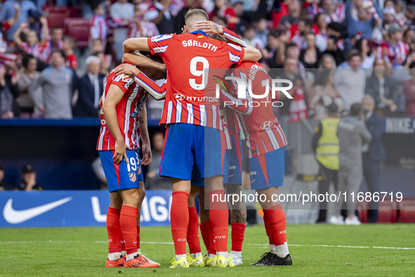 Alexander Sorloth of Atletico de Madrid (C) celebrates his goal with his teammates during the La Liga EA Sports 2024/25 football match betwe...