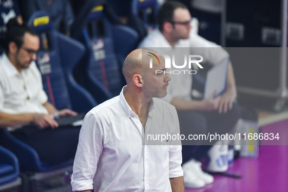 Simone Benandini is the coach of Il Bisonte Firenze during the Italian women's Serie A1 Tigota Volleyball match between Reale Mutua Fenera C...