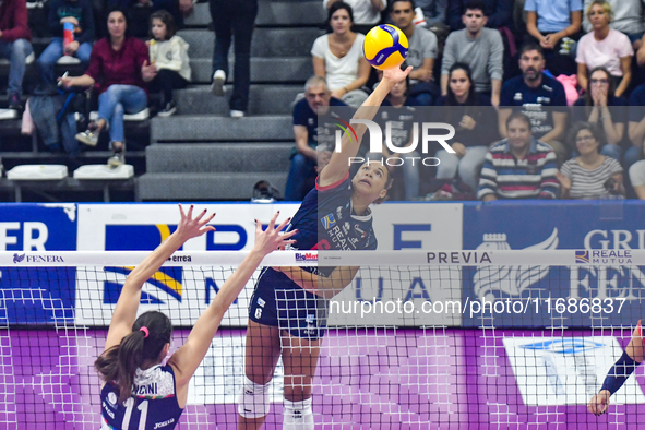 Avery Skinner of Chieri '76 is in action during the Italian women's Serie A1 Tigota Volleyball match between Reale Mutua Fenera Chieri '76 a...