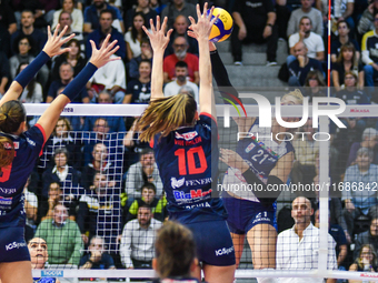 Anna Davyskiba of Il Bisonte Firenze is in action during the Italian women's Serie A1 Tigota Volleyball match between Reale Mutua Fenera Chi...