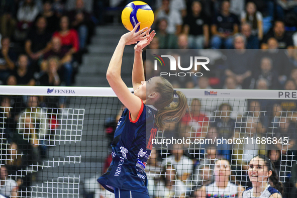 Sarah Van Aalen of Chieri '76 is in action during the Italian women's Serie A1 Tigota Volleyball match between Reale Mutua Fenera Chieri '76...