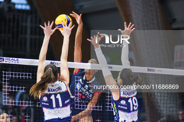 #21 Loveth Omoruyi of Chieri '76 is in action during the Italian women's Serie A1 Tigota Volleyball match between Reale Mutua Fenera Chieri...