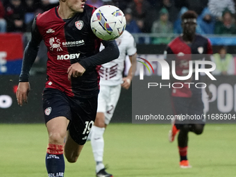 Nadir Zortea (#19 Cagliari Calcio) participates in the Serie A TIM match between Cagliari Calcio and Torino FC in Italy on October 20, 2024...