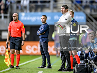 Heracles Almelo trainer Erwin van de Looi is present during the match between Heracles Almelo and Ajax at the Asito stadium for the Dutch Er...