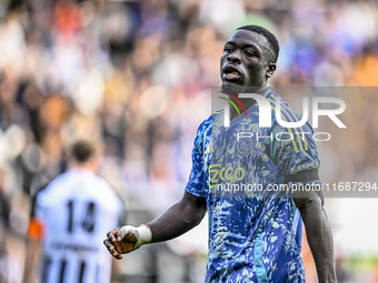 AFC Ajax Amsterdam forward Brian Brobbey plays during the match between Heracles Almelo and Ajax at the Asito Stadium for the Dutch Eredivis...