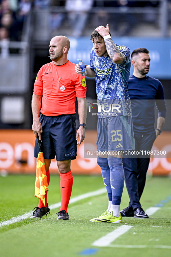 AFC Ajax Amsterdam forward Wout Weghorst plays during the match between Heracles Almelo and Ajax at the Asito Stadium for the Dutch Eredivis...