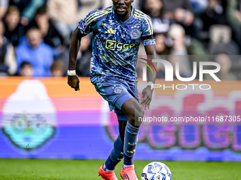 AFC Ajax Amsterdam forward Bertrand Traore plays during the match between Heracles Almelo and Ajax at the Asito Stadium for the Dutch Erediv...