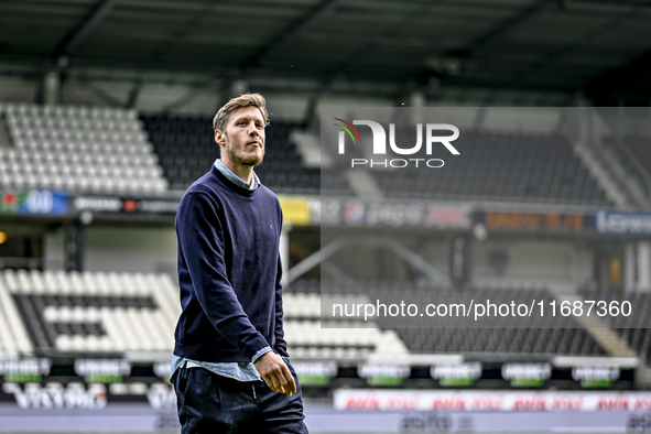 AFC Ajax Amsterdam forward Wout Weghorst plays during the match between Heracles Almelo and Ajax at the Asito Stadium for the Dutch Eredivis...