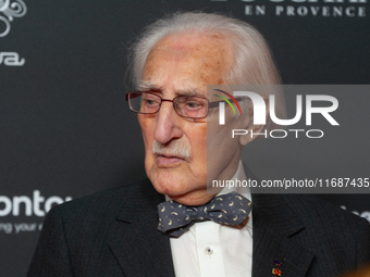 Dr. Leon Weintraub, the Holocaust survivor, is on the red carpet of the photocall for the film ''Feuhren und Verfuehrer'' at Film Palast in...