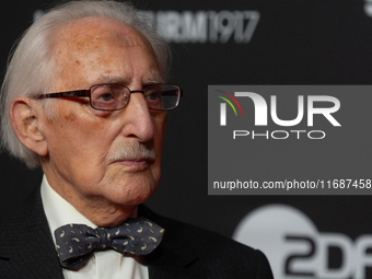 Dr. Leon Weintraub, the Holocaust survivor, is on the red carpet of the photocall for the film ''Feuhren und Verfuehrer'' at Film Palast in...