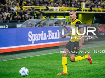 Waldemar Anton of Borussia Dortmund plays the ball during the Bundesliga match between Borussia Dortmund and FC St. Pauli 1910 at Signal Idu...