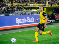 Waldemar Anton of Borussia Dortmund plays the ball during the Bundesliga match between Borussia Dortmund and FC St. Pauli 1910 at Signal Idu...