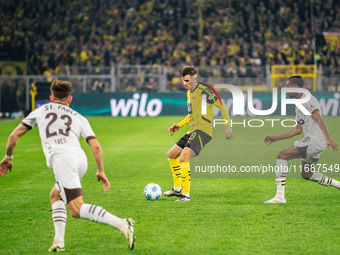 Pascal Gross of Borussia Dortmund plays the ball during the Bundesliga match between Borussia Dortmund and FC St. Pauli 1910 at Signal Iduna...