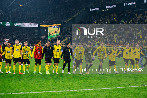 Players of Borussia Dortmund greet fans after the Bundesliga match between Borussia Dortmund and FC St. Pauli 1910 at Signal Iduna Park in D...